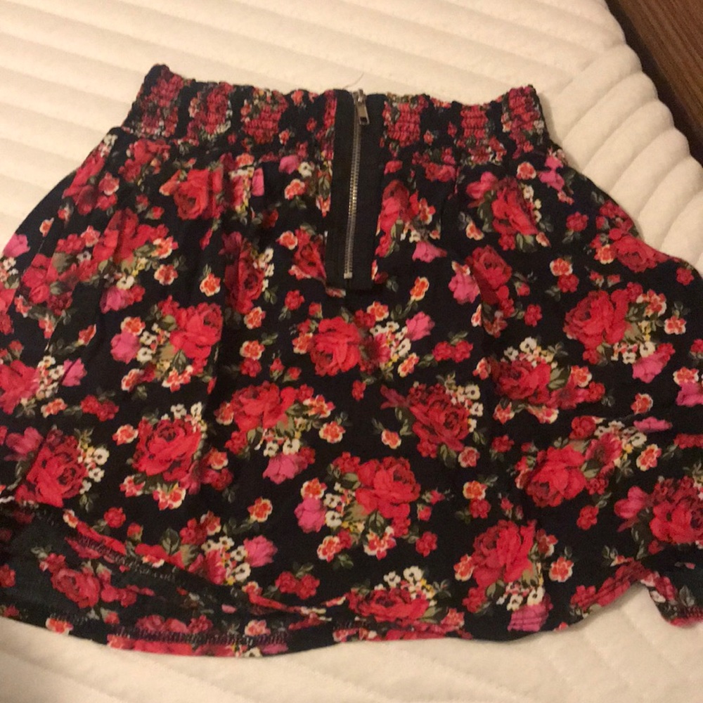 Floral short skirt